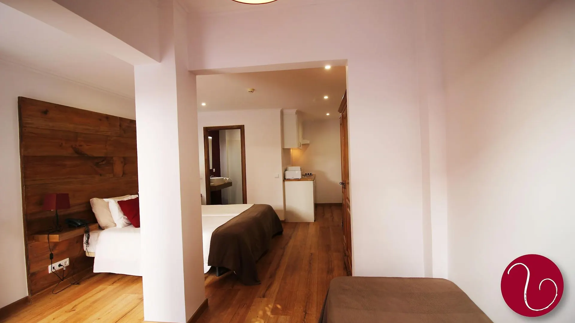 Guesthouse Vila Lusitania Funchal  3*, Funchal (Madeira)