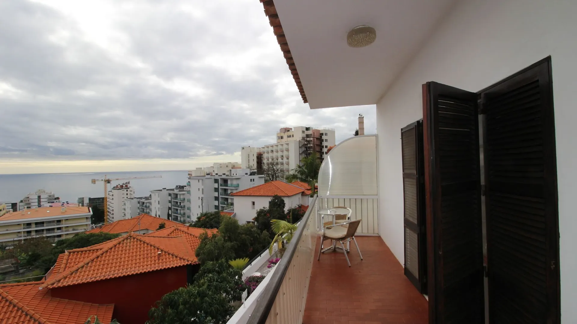 Guesthouse Vila Lusitania Funchal  Bed and breakfast
