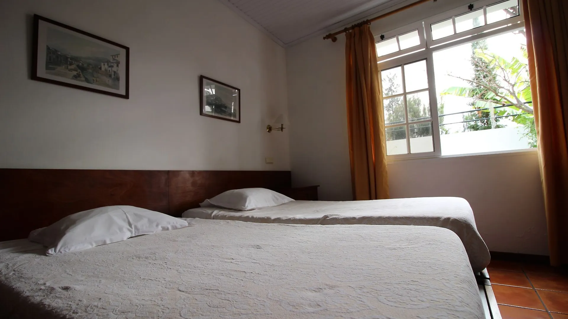 Guesthouse Vila Lusitania Funchal  Portugal